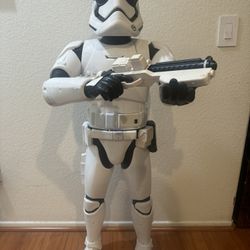 Star Wars Stormtrooper Statue
