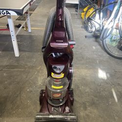 Bissell Cyclonic Momentum Vacuum Cleaner