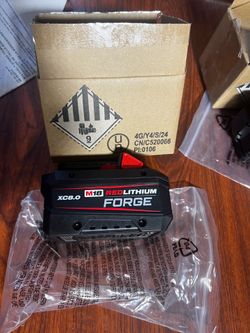MILWAUKEE FORGE XC 8.0 Ah  NEW M18 18V Lithium-lon REDLITHIUM