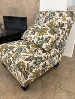 Floral Accent Chair! MUST GO!