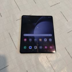 Samsung Z Fold 5