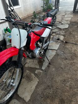 2001 xr100