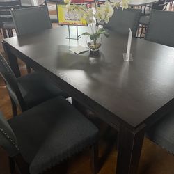 Dining Table Set