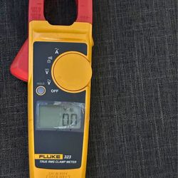 Fluke 323 