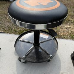 Northern Tool Swivel Seat