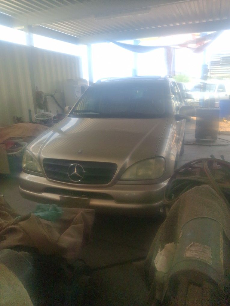 2001 Mercedes-Benz M-Class