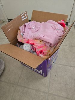 FREE - 3T Girls clothes
