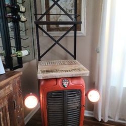 Wine Tractor With Lots Storage And Front Lights Work.