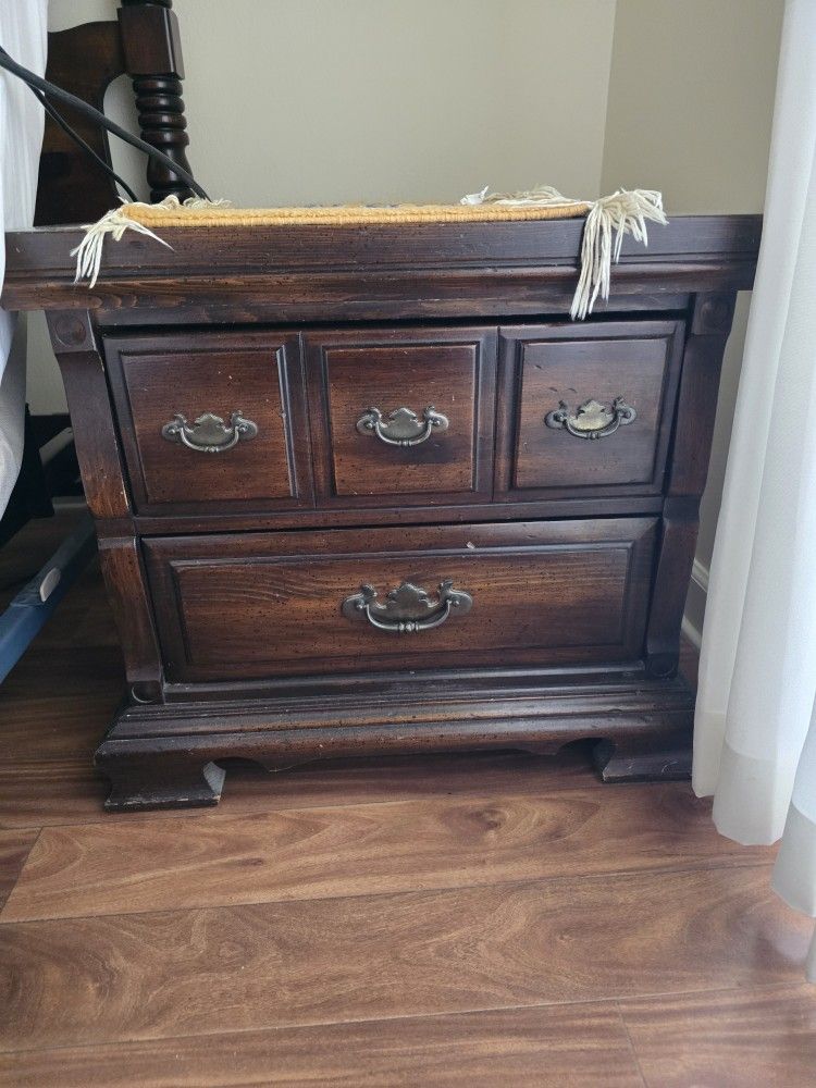 3 Piece Bedroom Set.