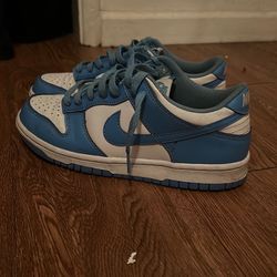 Nike dunks size 6.5Y