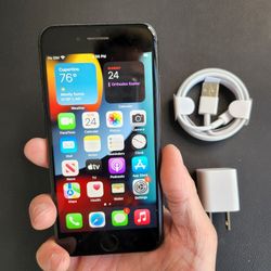 iPhone 8 - UNLOCKED - Like New 