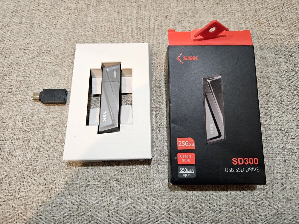 SSK SD300 256 GB USB 3.2 SSD Flash Drive For Files Or Games