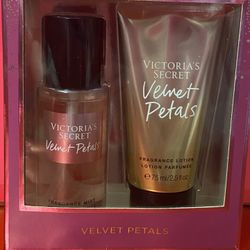 Victoria Secret Velvet Petal Gift Set