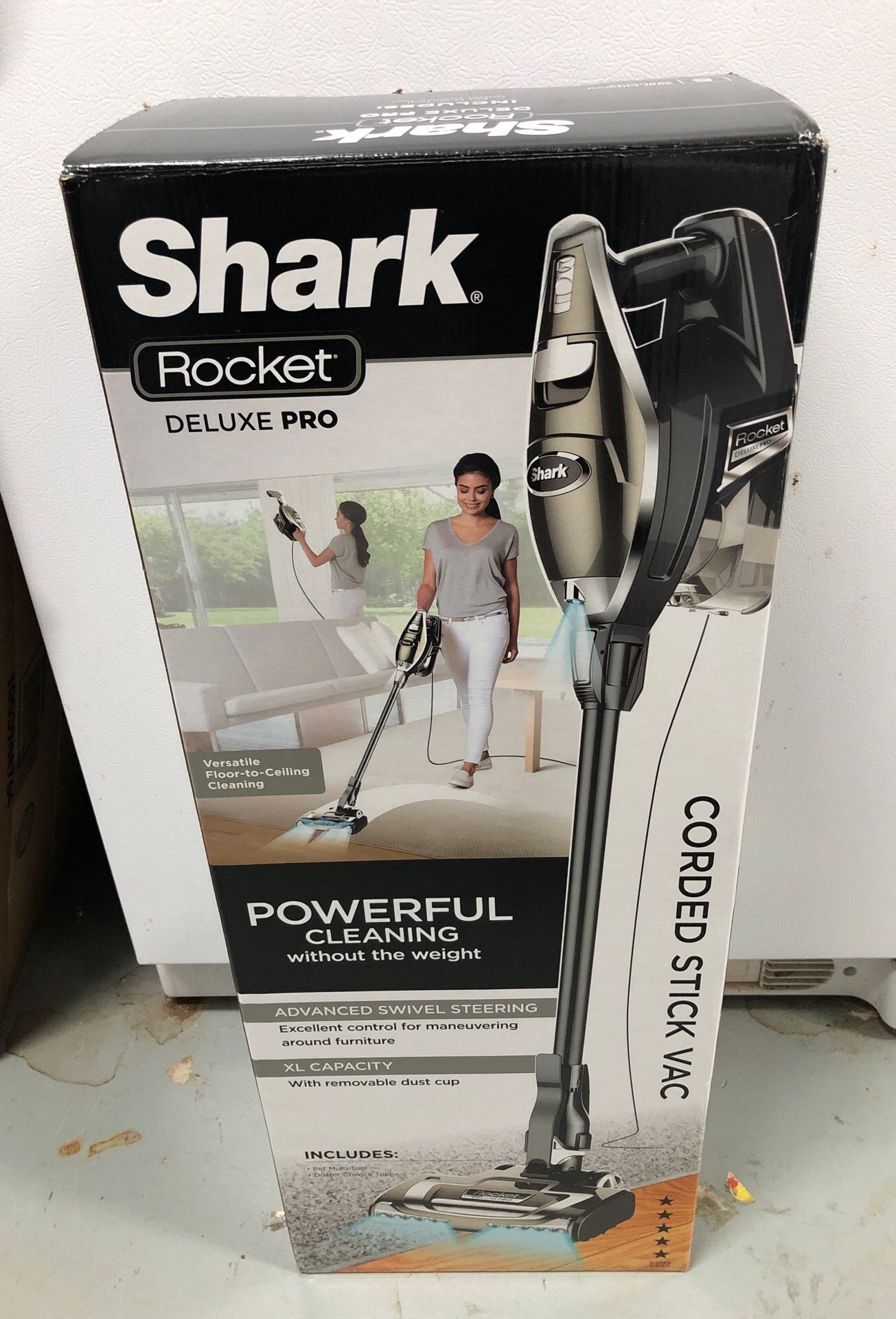 New Shark Rocket Deluxe Pro Vacuum hv322