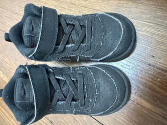 Nike Kids Black High-Top Sneakers size 8