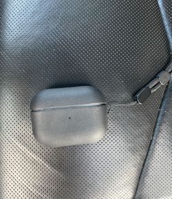 Airpod Pro 4th Generation (Selling as a Set)