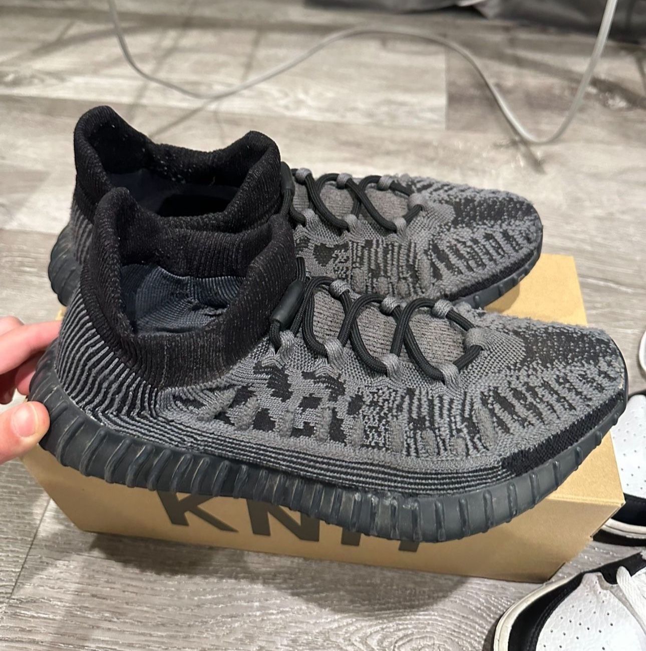 Yeezy 350 Cmpct Onyx Size Mens 9.5 (authentic)