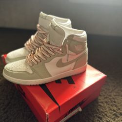 WMNS Air Jordan 1 High OG “Seafoam White/Healing Orange” – Women’s Size 9 – With Box – Good Condition