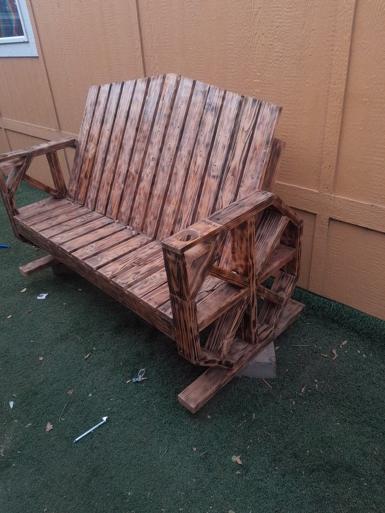 Banca De Madera  Quemada