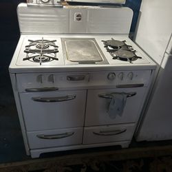 1948 Wedgewood Stove