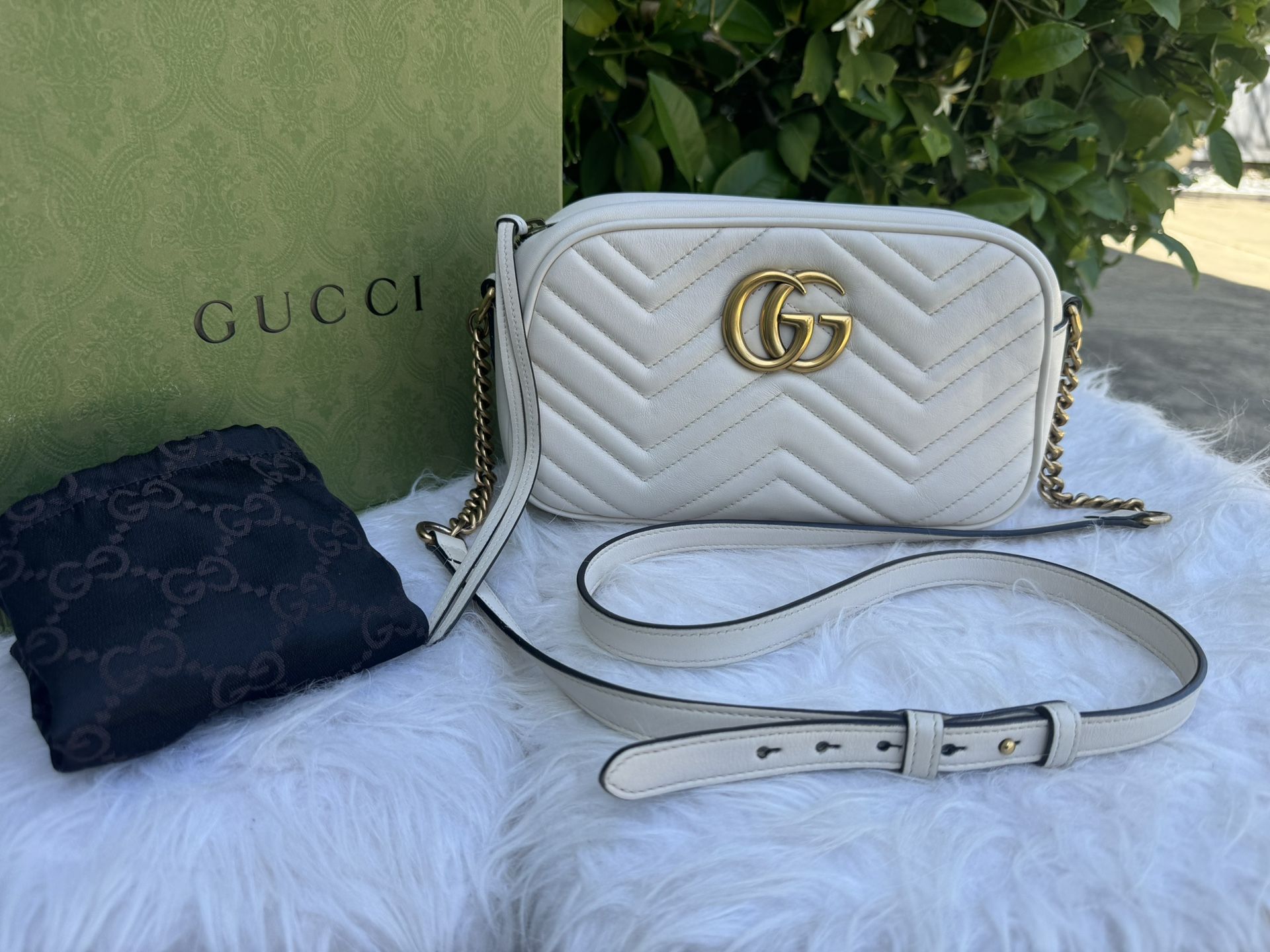 💯 Authentic Gucci Marmount White Bag Retail Value $2600 + Tax