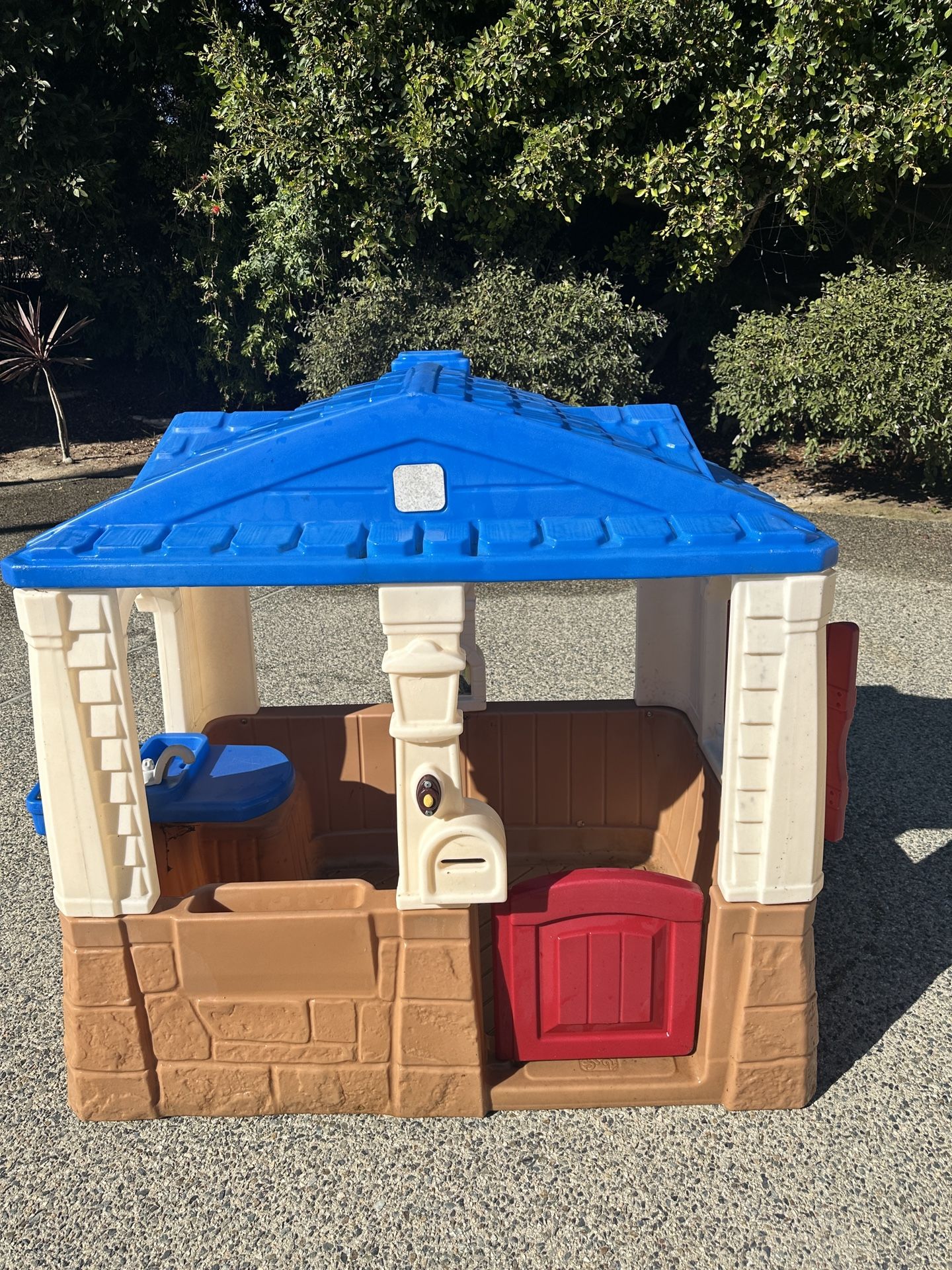 Little Tikes Kid Playhouse 