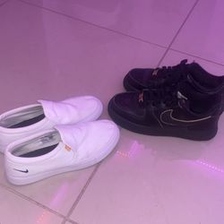 2 Nike shoes 