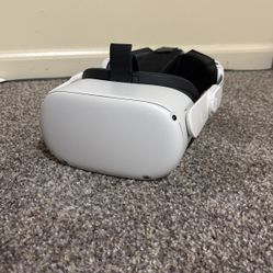 Oculus Quest 2 - Good Condition + Custom Headstrap