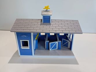 Breyer Farms Toy Horse Stable Barn Playset Reeves Breyer Animal Creations