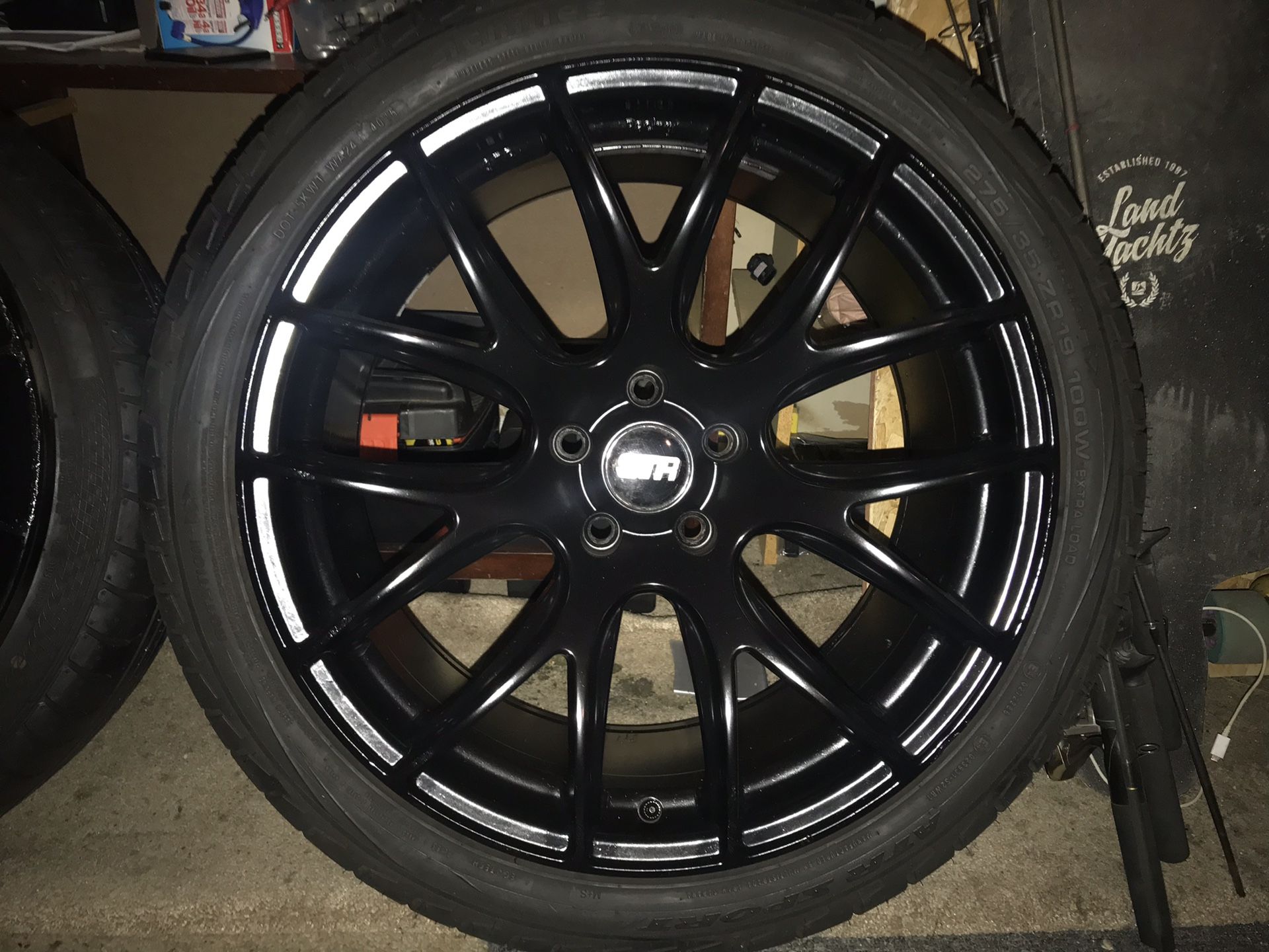 19” STR rims tires