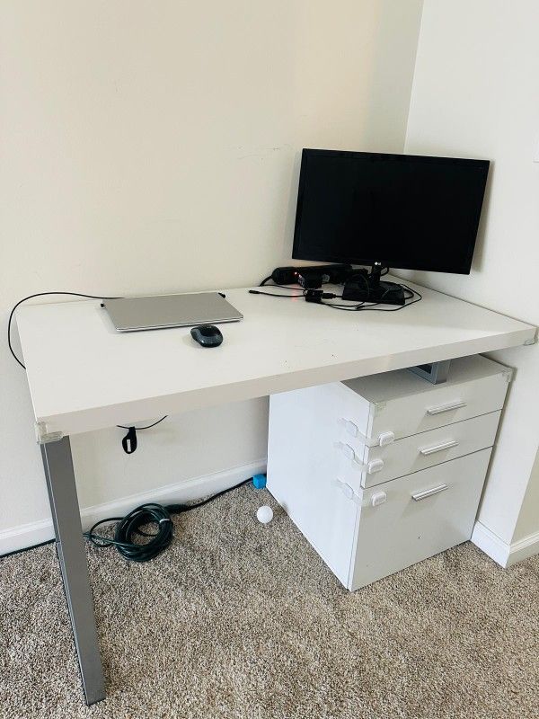 Computer Desk