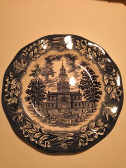 Avon Independence Hall Bicentennial Plate 1976