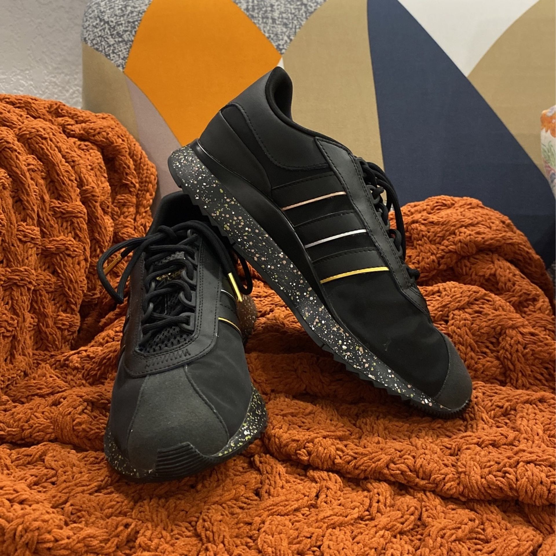 Adidas Women’s Size 9.5