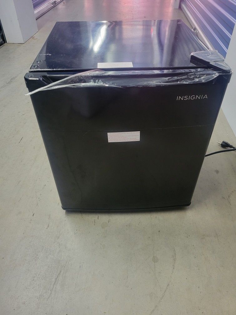 Insignia Mini Fridge