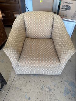 Vintage swivel  barrel chair