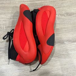 Harden 8 Red (size 9)