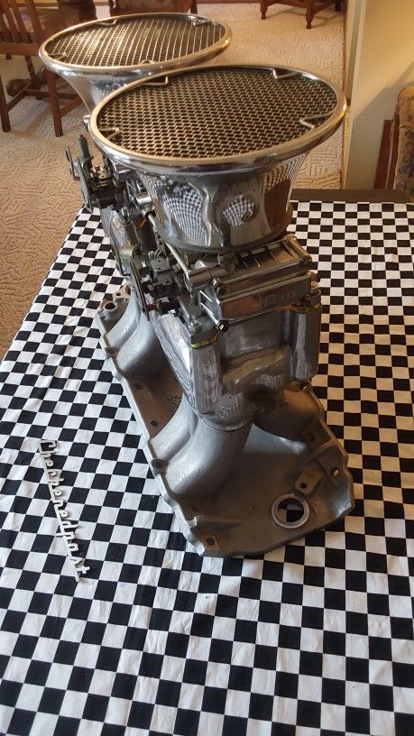BBC Tr2x Tunnel RAM 660 Center Squirter Holleys Nos Velocity Stacks Chevy