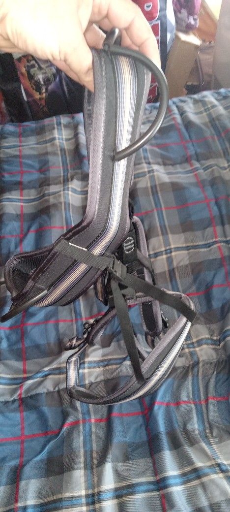 New Size Large Type C Top Of The Line Singing Rock Harness