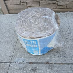 R19 Insulation Faced 2x6 walls ceilings attic 40 sqft/roll $40/each over 50 rolls available 