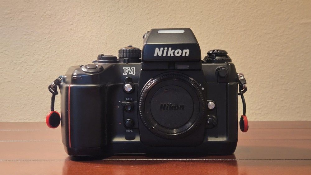 Nikon F4 35MM Film Camera + Extras