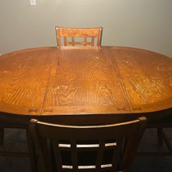 42” Round Table W/4 /24” Stools