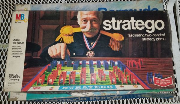 vintage board game stratego - fortnite stratego