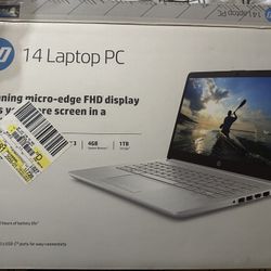 HP 14 Laptop 14-dk1035wm *Like New*