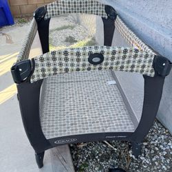 Play Pen/ Pack N Play