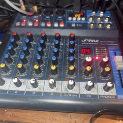 Need This Stuff Gone Tonight! Music Producing Equipment $200.00 Or Best Offer