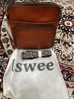 Iswee Crossbody Bag