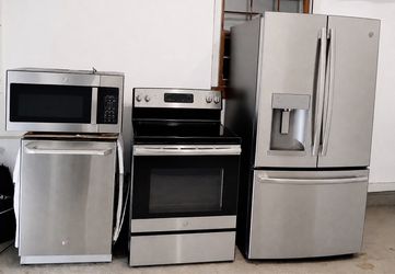 Stainless Steel 4-Piece Kitchen Appliance Set