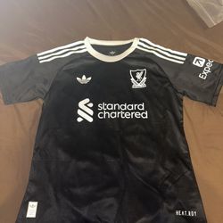 Liverpool 25/26 all black Goalkeeper jersey