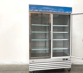 NSF Merchandiser Refrigerator 2 glass door cooler G1.2BM2F wing