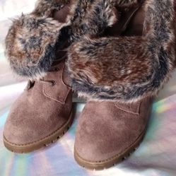Boots for winter in size 8.5